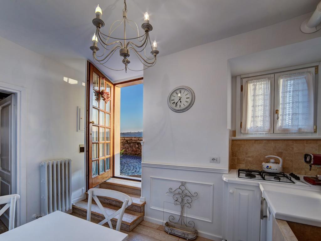 Апартаменты La Casa Bianca With Parking And View Орвието Номер фото
