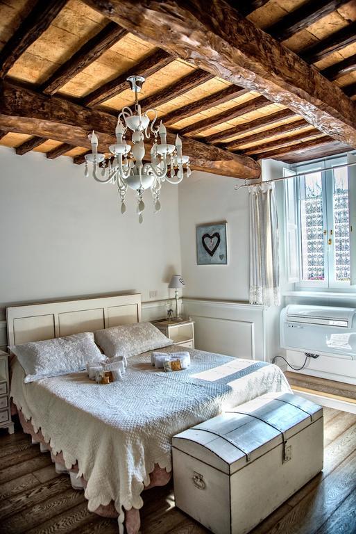 Апартаменты La Casa Bianca With Parking And View Орвието Номер фото